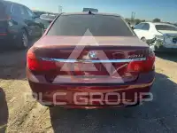 2012 BMW 750 фото