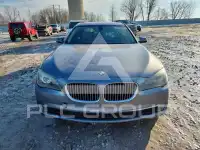 2012 BMW 750 фото