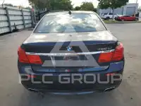 2012 BMW 750 фото