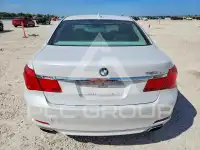 2012 BMW 750 photo