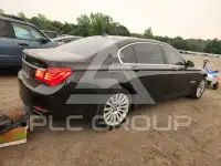 2012 BMW 750 photo