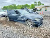 2012 BMW 750 фото