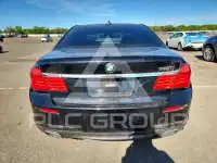 2012 BMW 750 photo