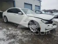 2012 BMW 750 фото