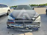 2012 BMW 750 photo