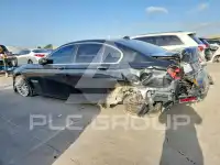 2012 BMW 750 photo