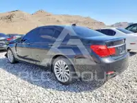 2012 BMW 750 фото