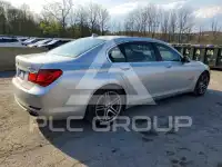 2012 BMW 750 photo