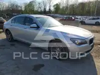 2012 BMW 750 photo