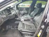 2012 BMW 750 фото