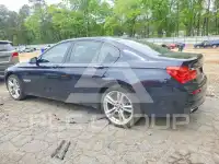2012 BMW 750 фото