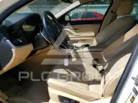 2012 BMW 528 photo