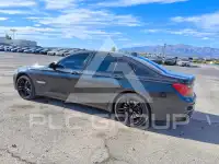 2012 BMW 750 фото