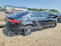 2012 Jaguar XF photo