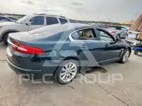 2012 Jaguar XF photo