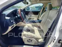 2012 Jaguar XJ photo