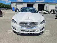 2012 Jaguar XJ photo