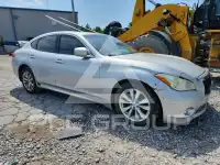 2012 Infinity M56 photo