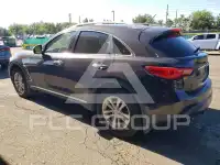 2012 Infinity FX35 photo