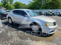 2012 Dodge AVENGER photo