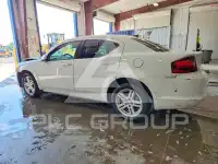 2012 Dodge AVENGER photo