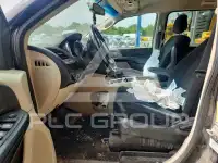 2012 Dodge CARAVAN фото