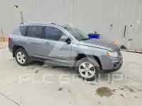 2012 Jeep COMPASS photo