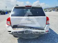 2012 Jeep COMPASS photo