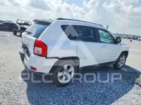 2012 Jeep COMPASS photo