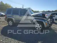 2012 Jeep LIBERTY фото