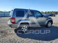 2012 Jeep LIBERTY фото