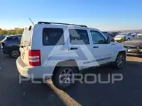 2012 Jeep LIBERTY фото