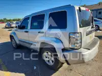 2012 Jeep LIBERTY фото