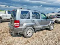 2012 Jeep LIBERTY photo