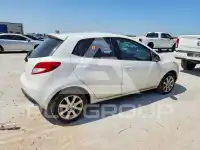 2012 Mazda 2 фото