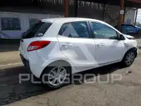 2012 Mazda 2 фото