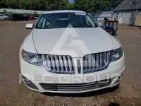 2012 Lincoln MKS photo