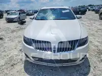 2012 Lincoln MKS photo