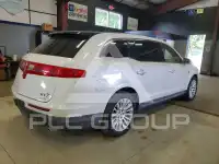 2012 Lincoln MKT photo