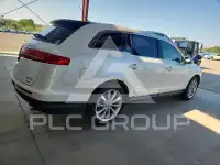 2012 Lincoln MKT photo