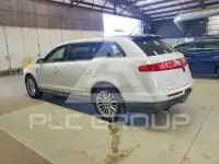 2012 Lincoln MKT photo