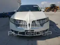 2012 Lincoln MKT photo