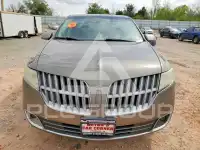 2012 Lincoln MKT фото