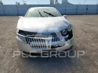 2012 Lincoln MKZ photo