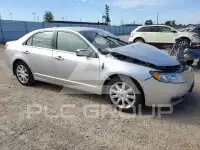 2012 Lincoln MKZ photo