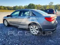2012 Chrysler 200 photo