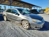 2012 Chrysler 200 photo