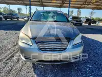 2012 Chrysler 200 photo