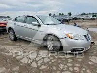 2012 Chrysler 200 photo