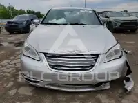 2012 Chrysler 200 photo